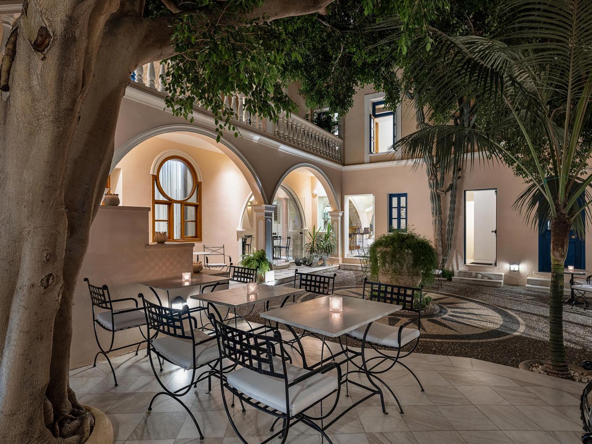 Casa Delfino Hotel & Spa Chrissi Akti Chania Exterior foto