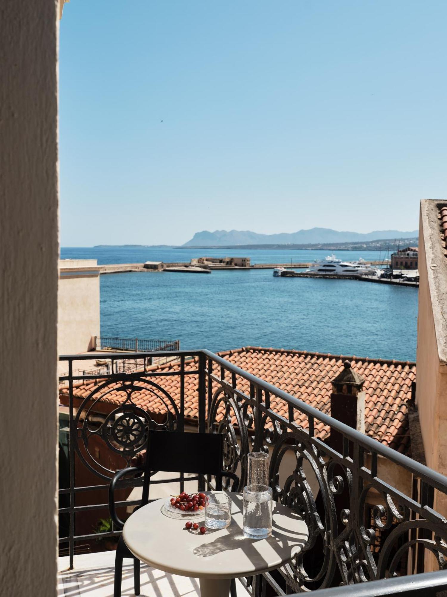 Casa Delfino Hotel & Spa Chrissi Akti Chania Exterior foto